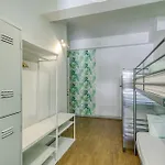 Travel & Live بيت شباب
