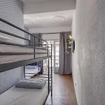 بيت شباب Travel & Live