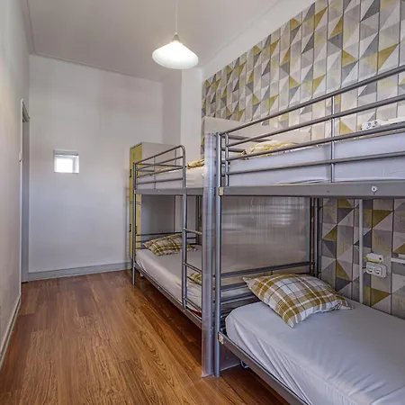 Travel & Live Hostel Porto