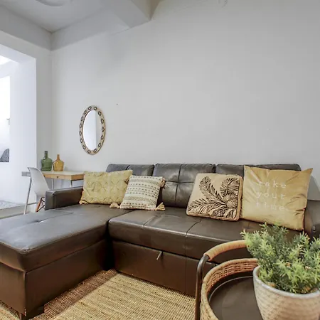Hostel Travel & Live Porto