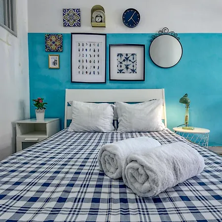 Hostel Travel & Live *
