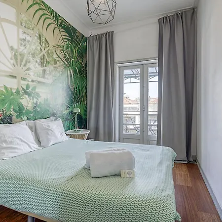 Travel & Live Hostel Porto